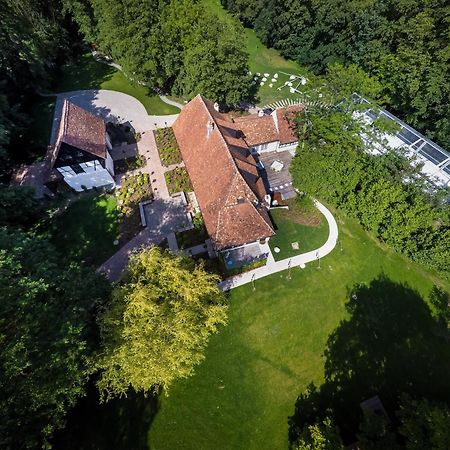 Domaine Du Kaegy - Hebergements 5 Etoiles Steinbrunn-le-Bas Bagian luar foto